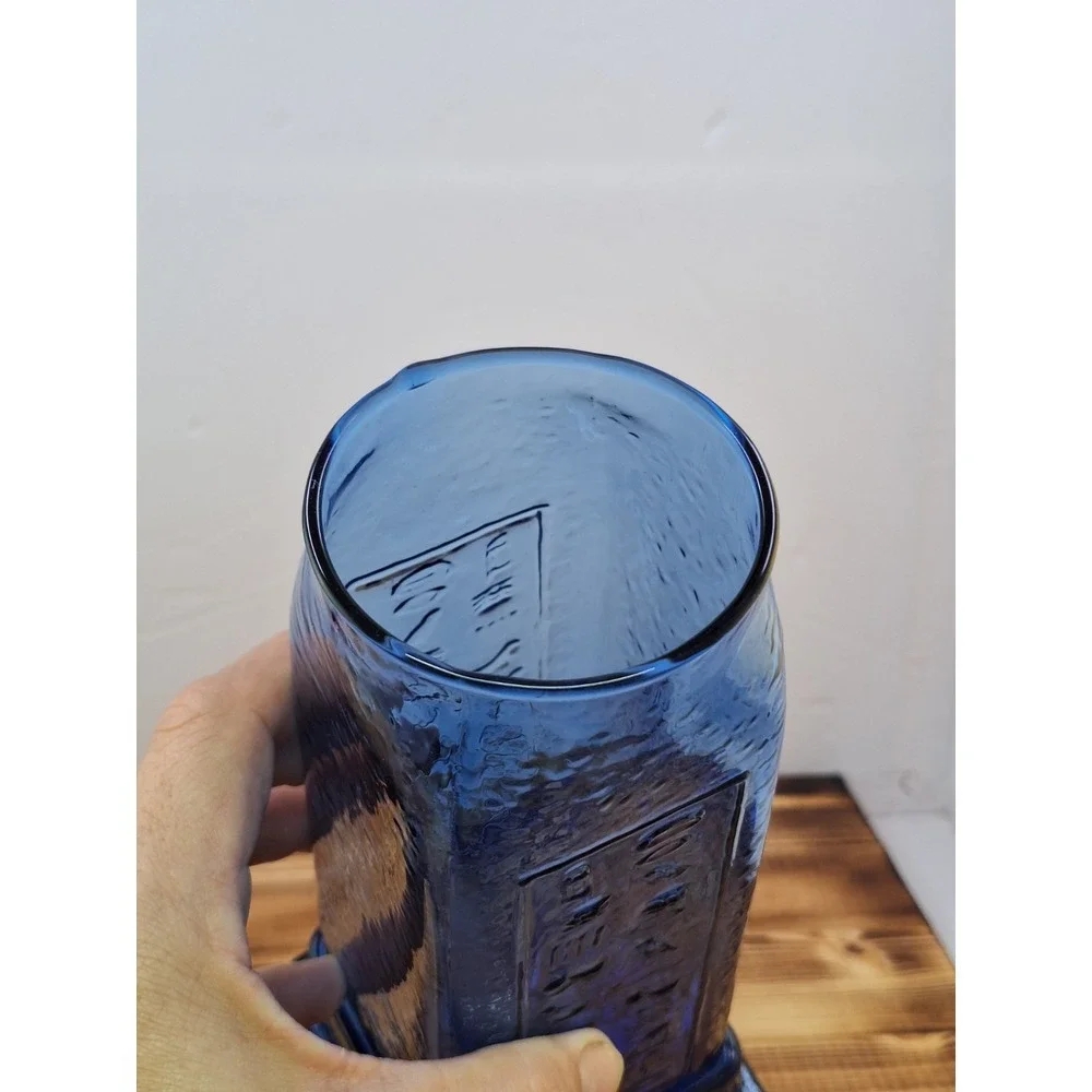 Las Vegas LUXOR Casino Hotel Cobalt Blue Egyptian Obelisk Glass Vase 9